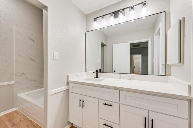 Photo - 10406 High Hollows Dr