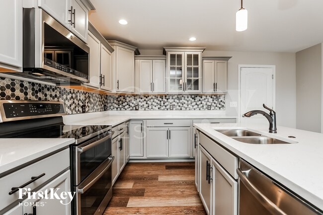 Photo - 1309 Harmon Ln