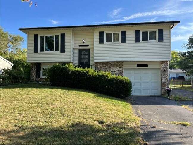 Building Photo - 325 Rockhurst Rd Rental