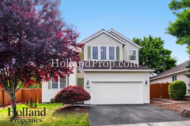 Building Photo - Modern 4-Bedroom Home with Fireplace & Private Backyard in Beaverton