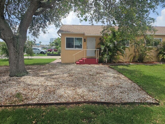 Photo - 175 174th Terrace E