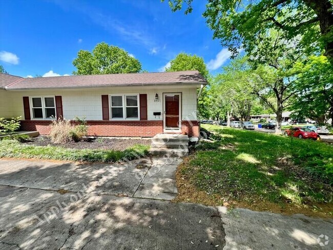 Building Photo - Very Nice North Overland Park Duplex-Avail... Rental