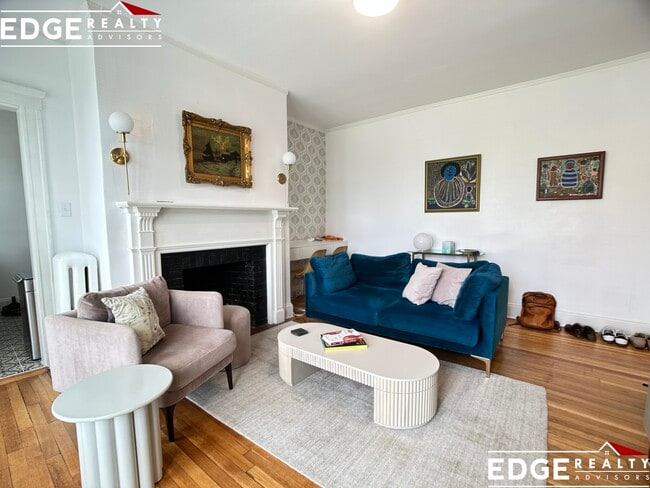 Photo - 1988 Commonwealth Ave Unit 1