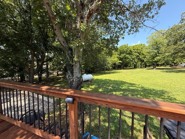 14794 Lake Rd