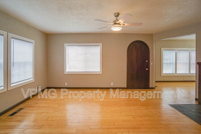 Photo - 2901 Fruit Valley Rd