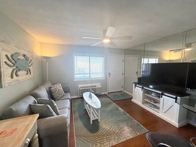 Photo - Garden City - 1 Bedroom / 1 Bathroom Fully Furnished Condo