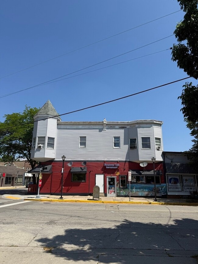 Building Photo - 440 Franklin St