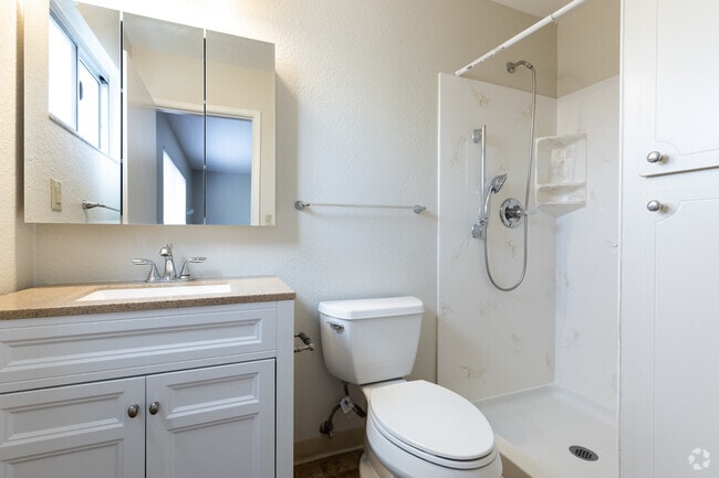 2BR/2BA - 1st Bathroom