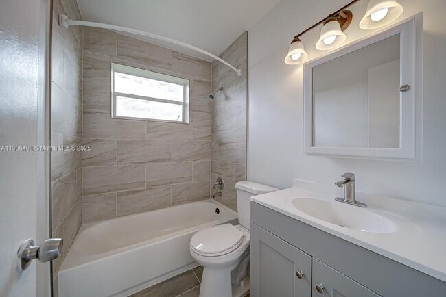 Photo - 5613 SW 27th St Unidad 1-2