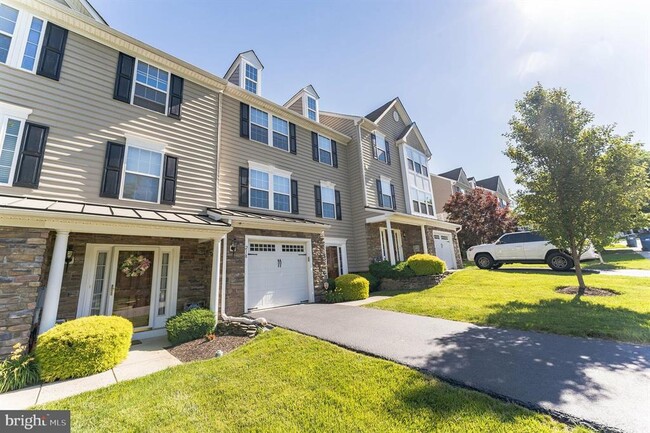Photo - 218 Tall Trees Cir Townhome