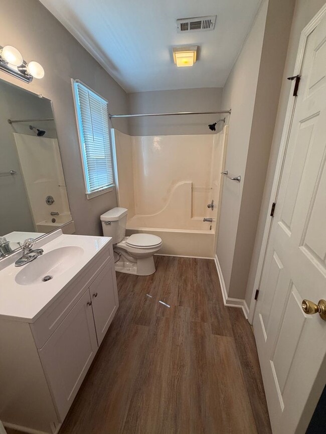 Photo - 1724 Carriage Cove Ln