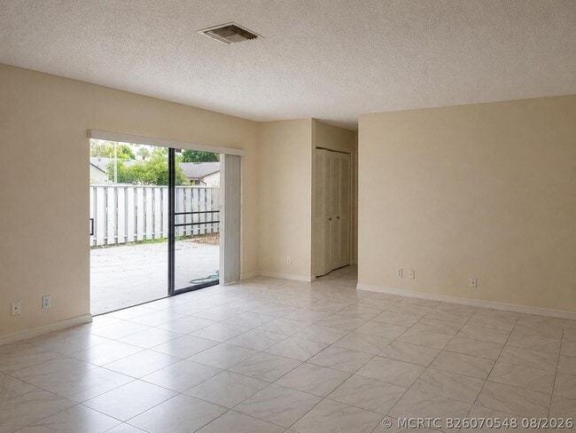 Photo - 1313 Peppertree Trail