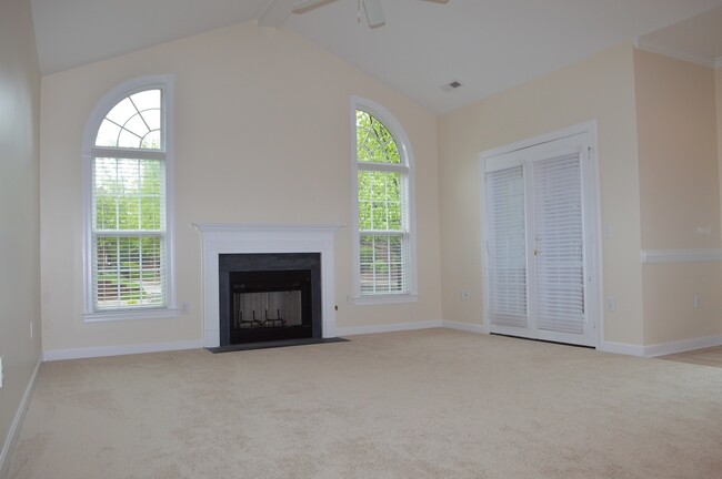 Photo - 210 Baines Ct