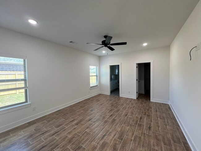 Photo - 146 N Banner Ave