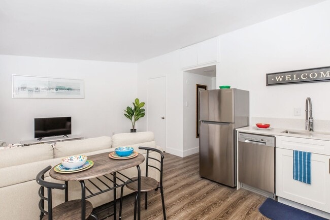 Photo - Equinox on Prince