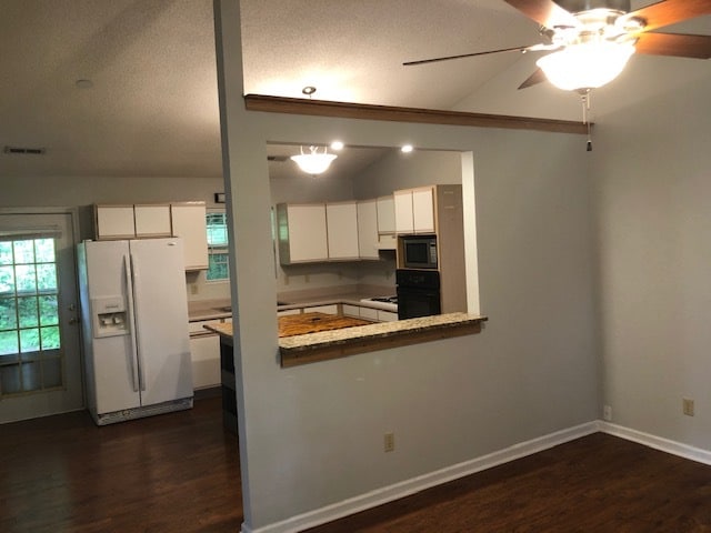 Living Room/Kitchen - 26 E Meadow Ln