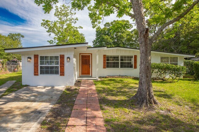 Photo - Renovated 4/2