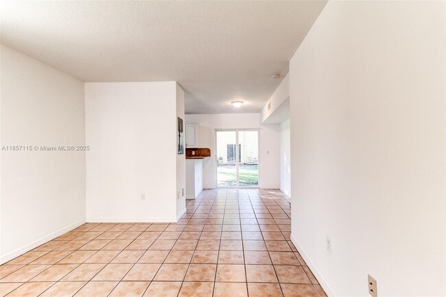 Photo - 970 NE 34th Ave Unit 101