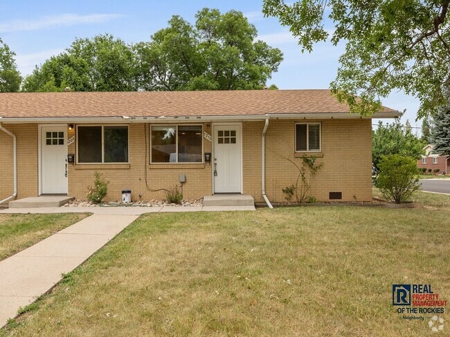 Building Photo - Beautifully Remodeled 2-Bed, 1-Bath Duplex... Rental