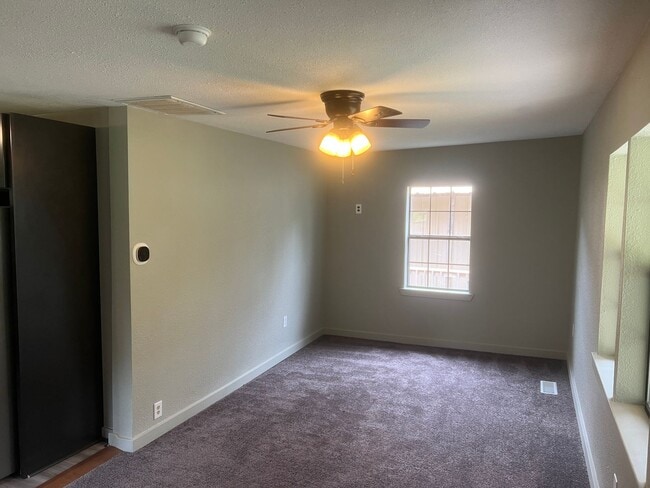 Photo - 2 Bed 1 Bath Cottage