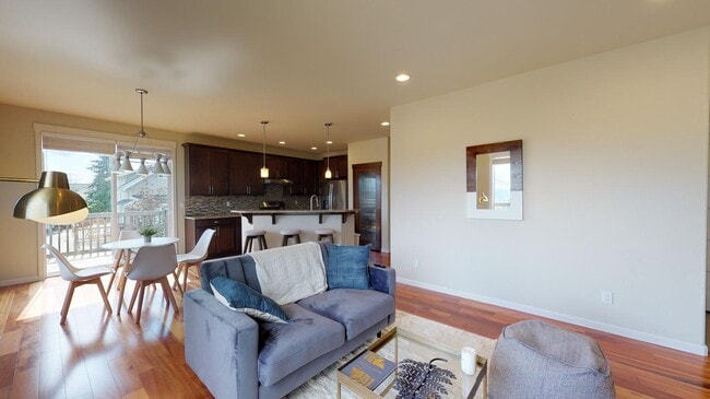 Photo - 3330 S Holly St