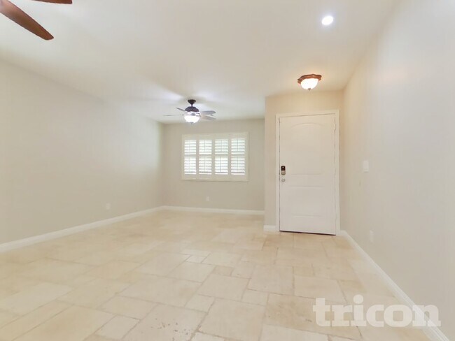 Photo - 7115 N 72nd Dr