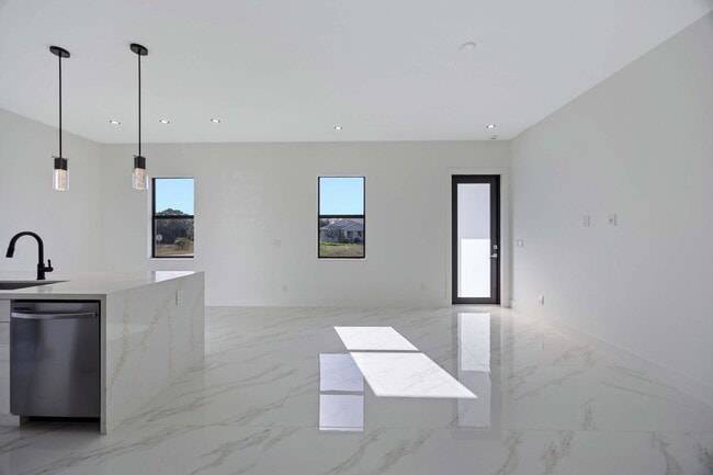 Photo - 2700 49th St SW