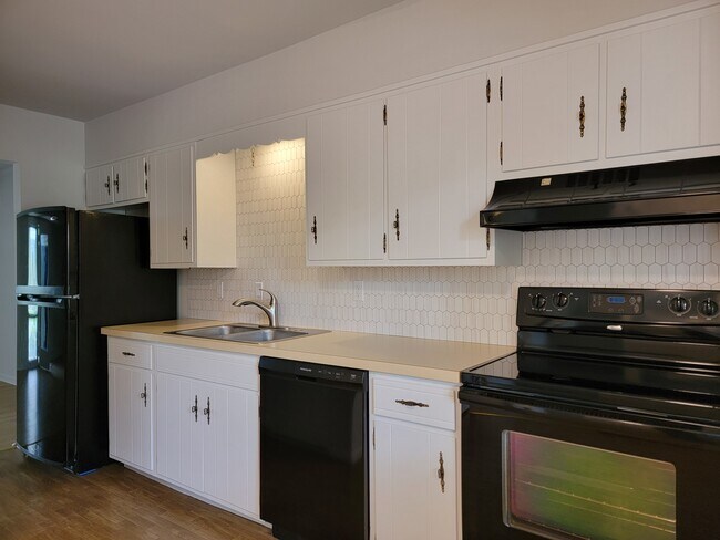 Photo - 541 Cloverbrook Dr
