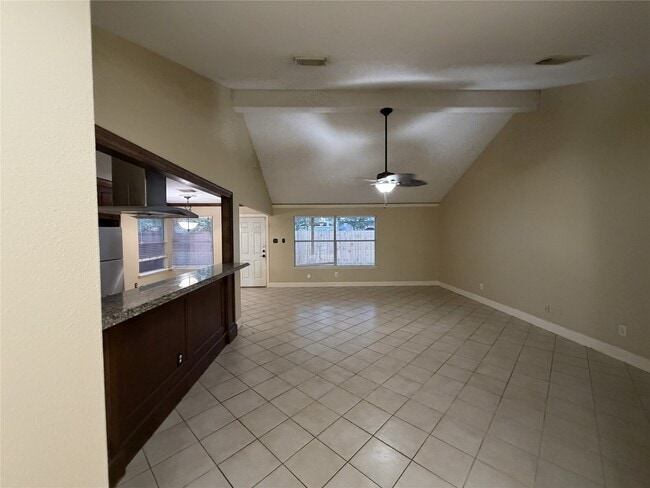 Building Photo - 7811 Fall Glen Dr