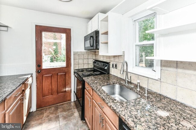 Building Photo - 3208 9th St S Rental