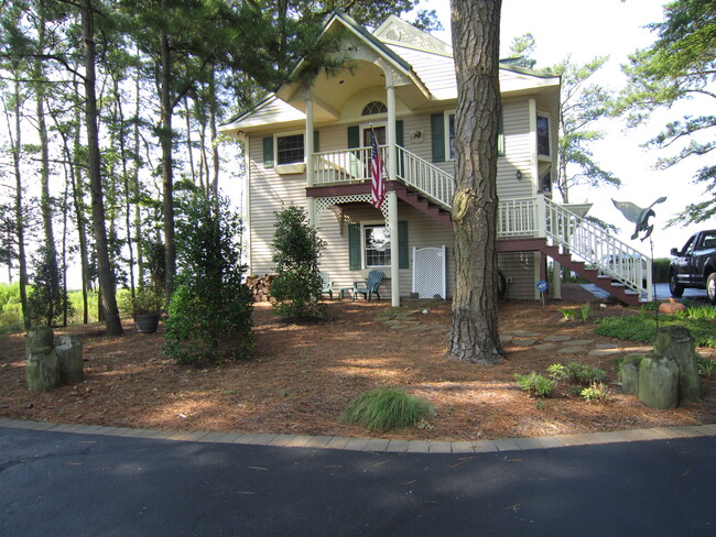 Front Exterior - 21440 Bald Eagle Rd Unit Carriage House