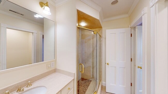 Photo - 22 Beacon St Unidad 3