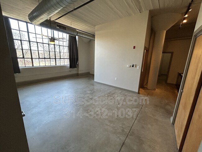 Photo - 8125 Michigan Ave Unit #427