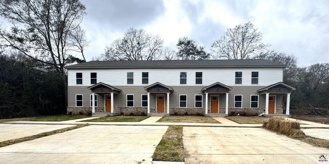 Photo - 305 N 4th St