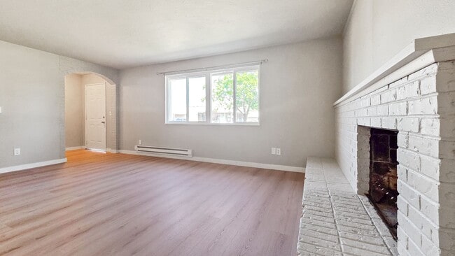 Photo - Updated 2 Bed 1 Bath in Fairwood Near Safeway