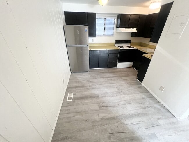 Building Photo - 325 W 100 S Unit 3