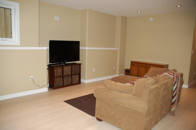 Photo - 1508 Laura Av