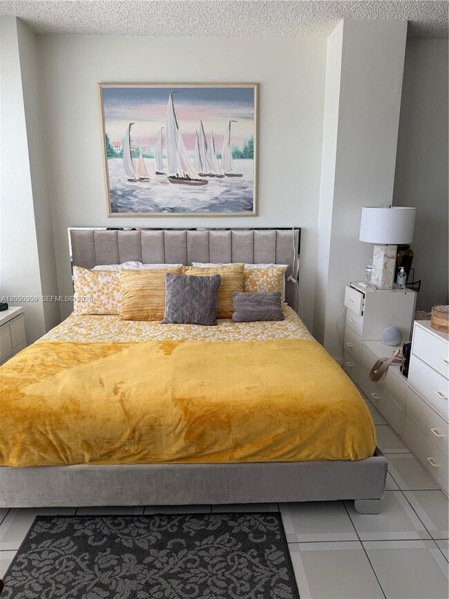 Photo - 4925 Collins Ave Unit 2D