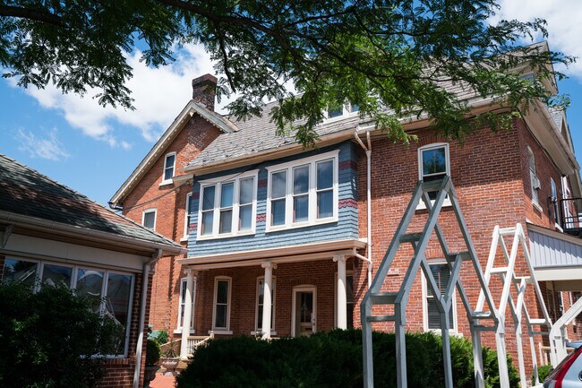 Photo - Chelsea Avenue Court Unidad 1340 Chelsea Avenue, Apt. #2