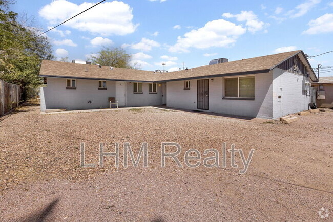 Building Photo - 6022 S 3rd St Unit Apt 2