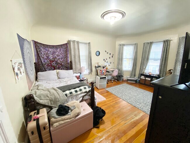 Photo - 10 Sachem St