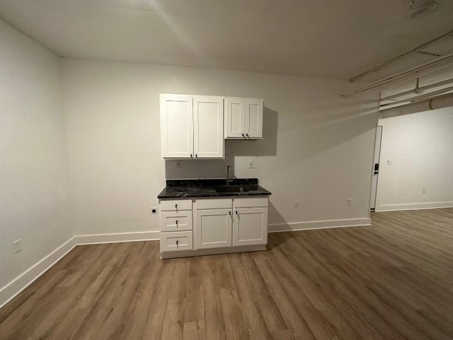 14148 Superior Rd Unit 411
