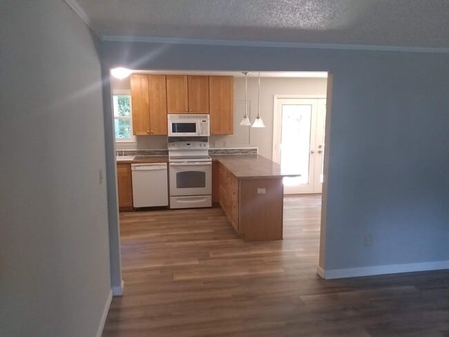 3516 Marquis Dr