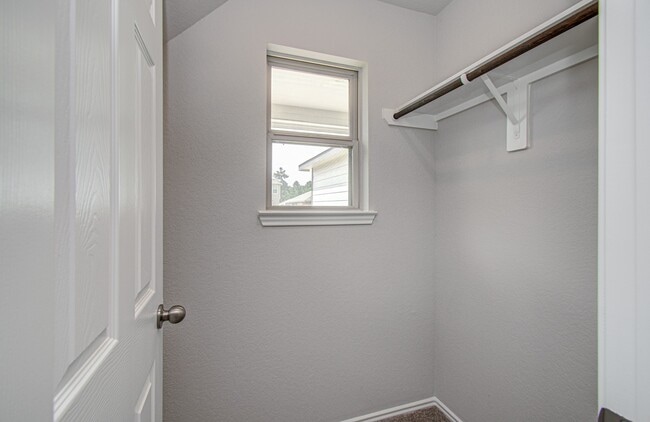 Photo - 2030 Brixham Bluff Ln