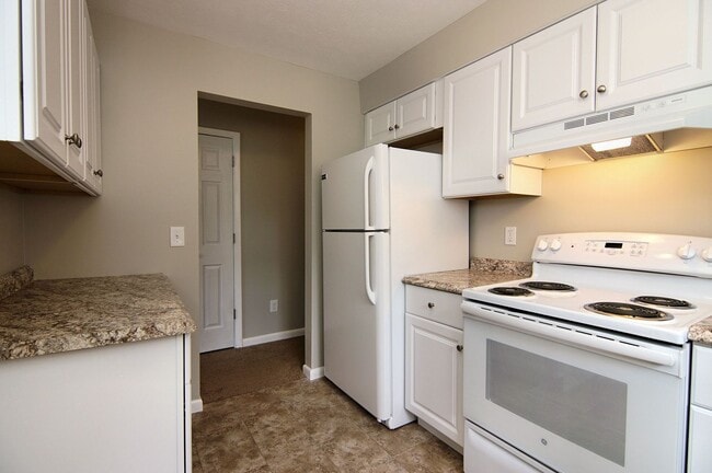 Photo - Parkridge Court Apartments - Newly Renovated - Washer & Dryer Hookups Unit PR 1095-3