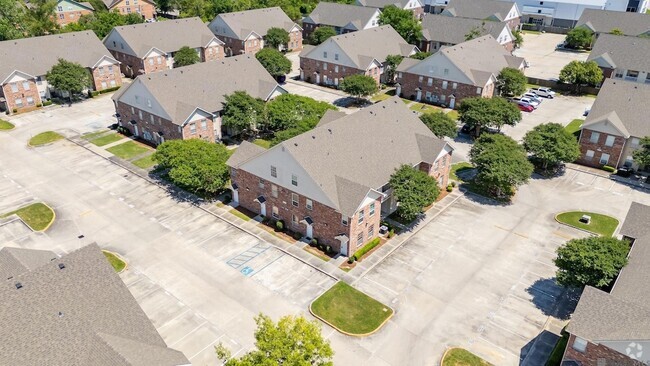 Building Photo - 4441 Burbank Dr Unit 604 Rental