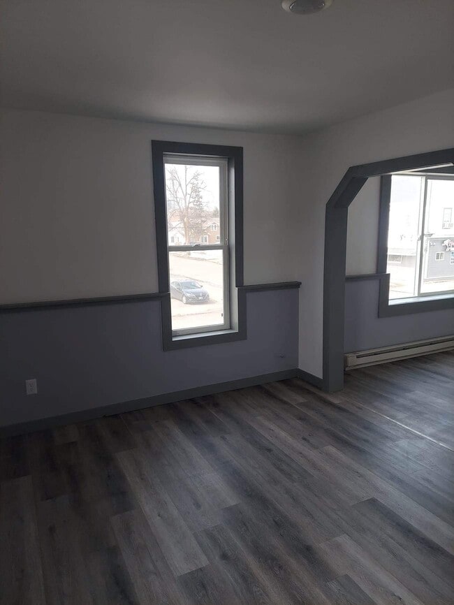 Bedroom - 36 W Eau Claire St Unit 3