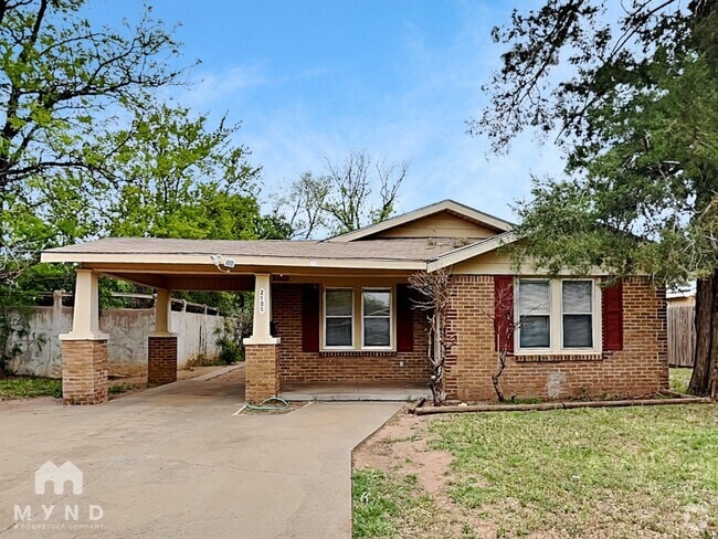 Building Photo - 2105 26th St Rental