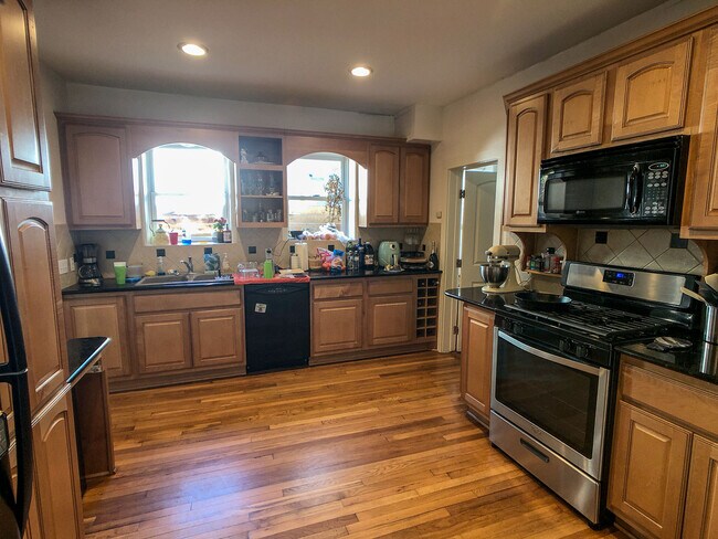 Photo - 5100 Avenue H House