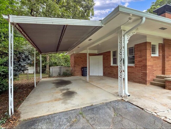 Photo - 2794 Lake Harbin Rd
